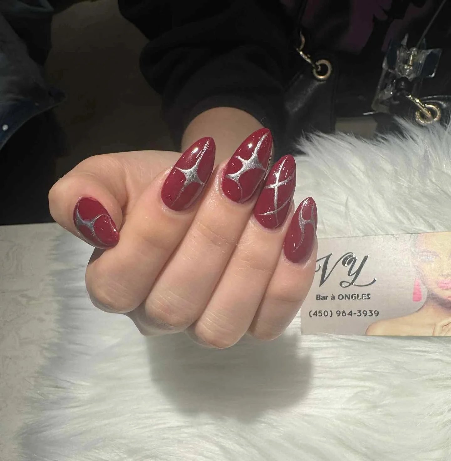 Ongles pastel avec strass